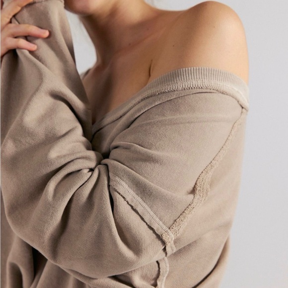 We the Free Venice V-Neck Sweatshirt, Fossil Island, L, NWT - Picture 4 of 16